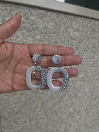 Boucles d’oreilles " Louna " en résine