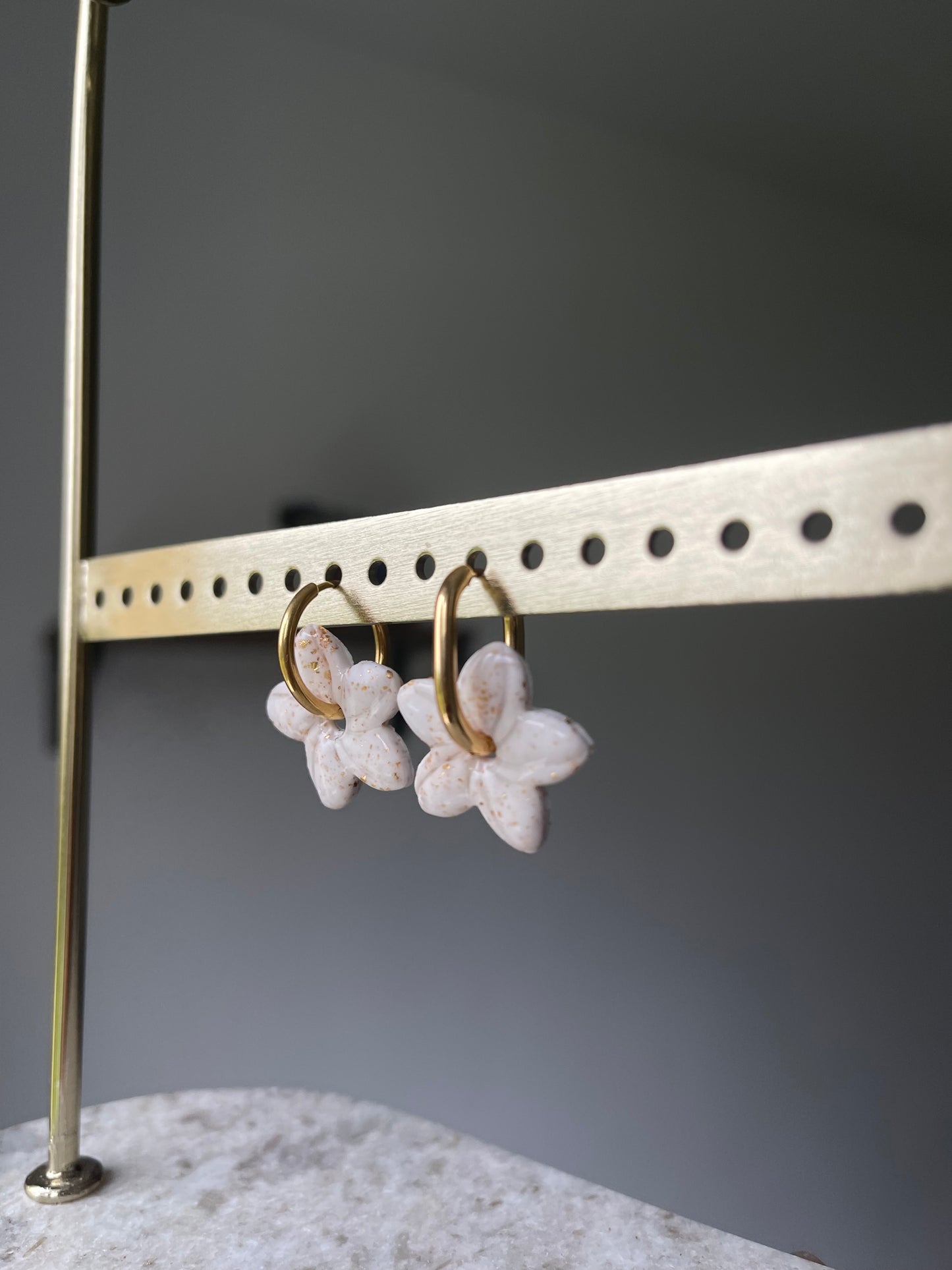 Boucles interchangeables " fleur frangipane " avec créoles 🌸