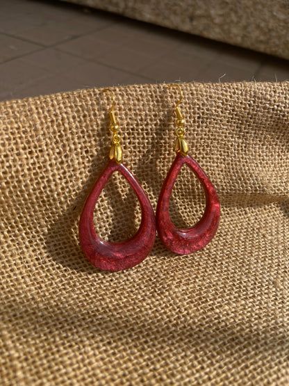 Boucles d’oreilles " Rubis " en résine